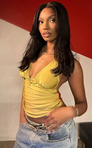 Ronisia OnlyFans Leaked Free Thumbnail Picture - #b3X0jrrSx4