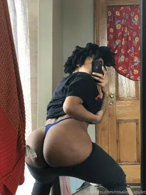 Rosalinecapulet OnlyFans Leaked Free Thumbnail Picture - #I72w05Ws0i