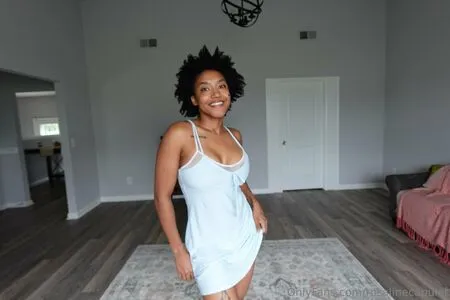 Rosalinecapulet OnlyFans Leaked Free Thumbnail Picture - #Wps1pc0lof