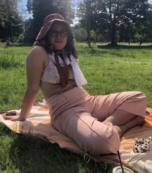 Rose Matafeo Thumbnail Picture