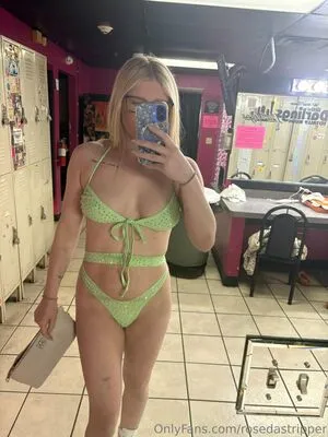 Rosedastripper OnlyFans Leaked Free Thumbnail Picture - #roXGAYeSUb