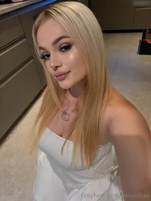 Roselin De OnlyFans Leaked Free Thumbnail Picture - #4TAVFxTvDL
