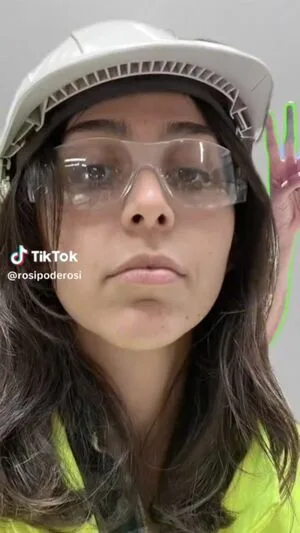 Rosipoderosi OnlyFans Leaked Free Thumbnail Picture - #8GFAA7DLSZ
