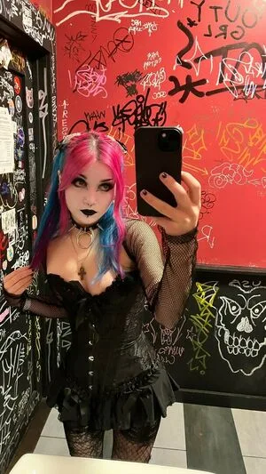 Rottedgoth OnlyFans Leaked Free Thumbnail Picture - #UGriwsr8Vt