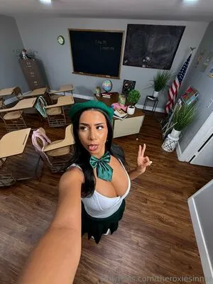 Roxie Sinner OnlyFans Leaked Free Thumbnail Picture - #2iFptRP9E4
