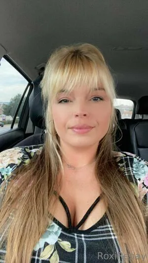 Roxirenay OnlyFans Leaked Free Thumbnail Picture - #qacRLn7SLn