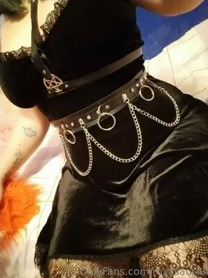 Roxxsaurus Thumbnail Picture