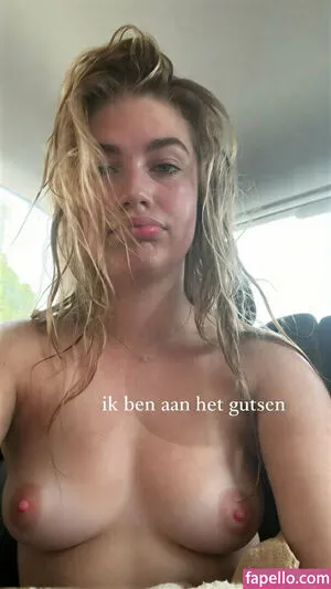 Roxy Dekker Thumbnail Picture