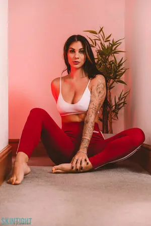 Roxy Light OnlyFans Leaked Free Thumbnail Picture - #IYL002HFZw
