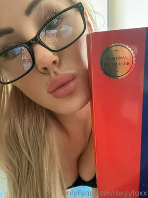 Roxyyfoxx OnlyFans Leaked Free Thumbnail Picture - #xQFEUvxgMe