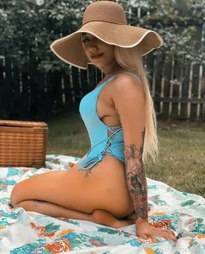 Rozaybae OnlyFans Leaked Free Thumbnail Picture - #fgtDdioJBO