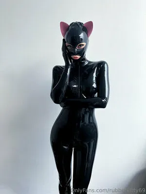 Rubberkitty69 OnlyFans Leaked Free Thumbnail Picture - #OaYgV4Ux9C