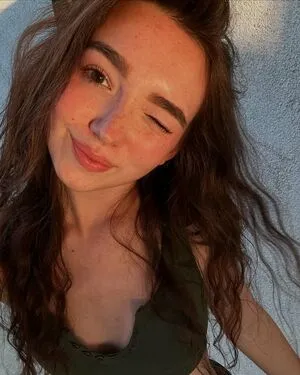 Ruby Jay Thumbnail Picture