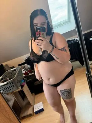 Ruby Parker Thumbnail Picture