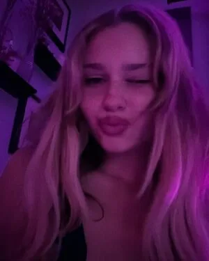 Ruby Rose Turner Thumbnail Picture