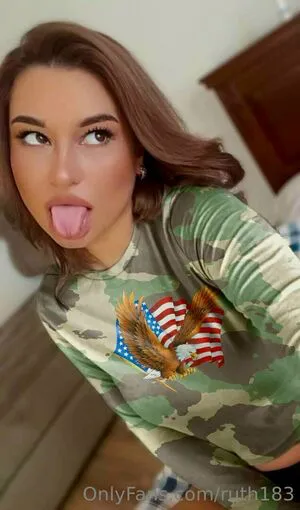 Ruth183 OnlyFans Leaked Free Thumbnail Picture - #DjEmbuaAYG