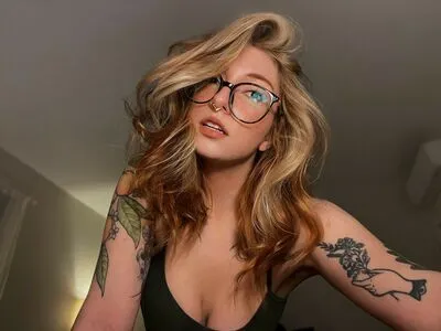 Rvne Fox Thumbnail Picture