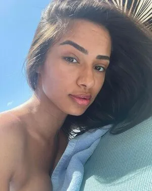 Sabrina Khouiel Sabrinak Thumbnail Picture