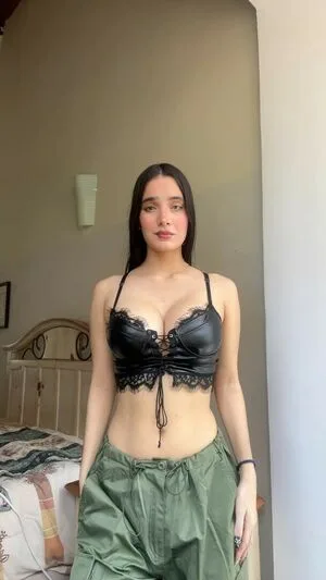 Samantharp25 Thumbnail Picture