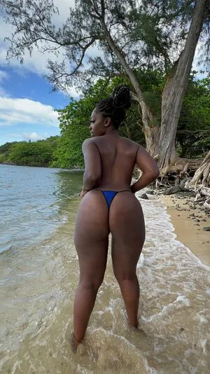 Samira OnlyFans Leaked Free Thumbnail Picture - #C7PsFZdZX0