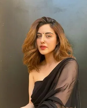 Samreen Kaur Thumbnail Picture