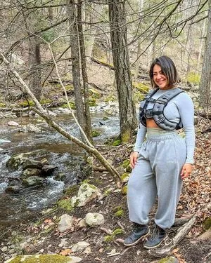 Sandra Menendez Thumbnail Picture