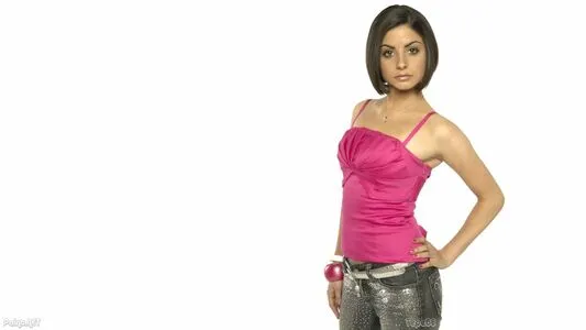Sapphire Elia Thumbnail Picture