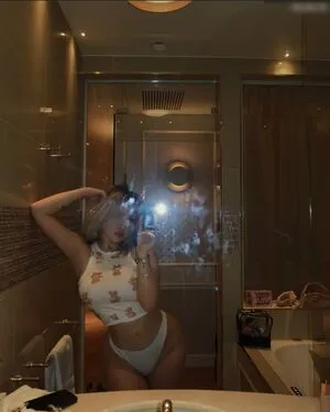 Sara Dodevska Thumbnail Picture
