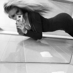 Sara Ladach OnlyFans Leaked Free Thumbnail Picture - #4Xxv21cVCK