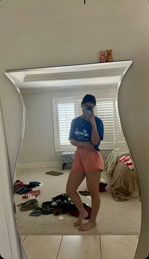 Sara Saffari OnlyFans Leaked Free Thumbnail Picture - #SWBE97LS8a