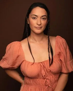 Sara Tomko Thumbnail Picture