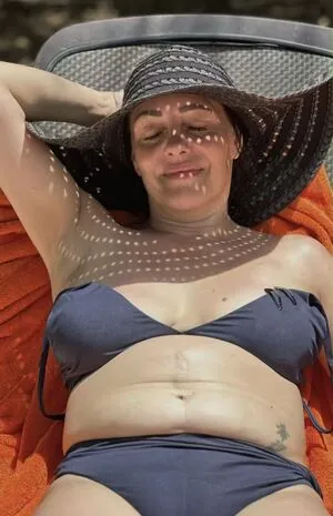 Sarah Cawood Thumbnail Picture
