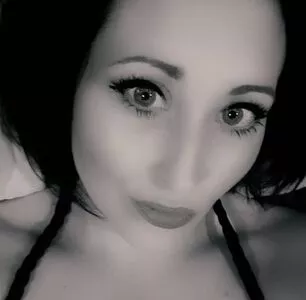 Sarah Knight Profile Thumbnail