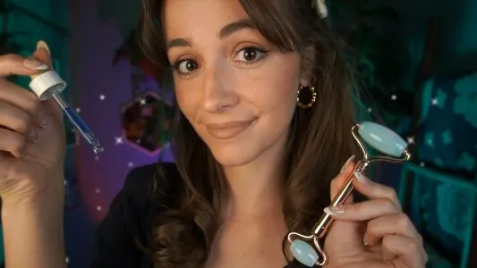 Sarah Lavender Thumbnail Picture