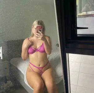 Sarahgrace Thumbnail Picture