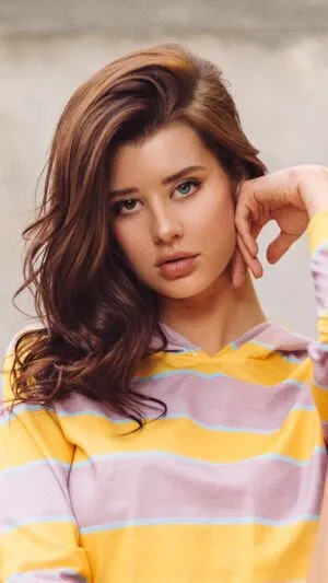 Sarahmcdaniel Thumbnail Picture