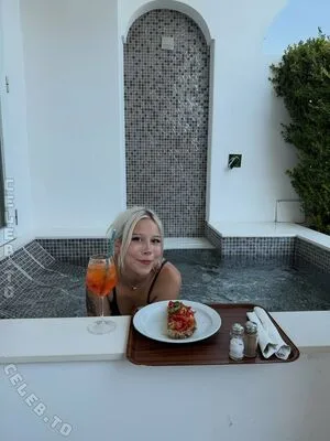 Sarahtoninx9 OnlyFans Leaked Free Thumbnail Picture - #FVCig6HBbP
