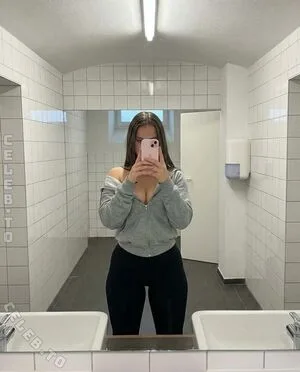 Saraklein OnlyFans Leaked Free Thumbnail Picture - #ZsQ125j3di