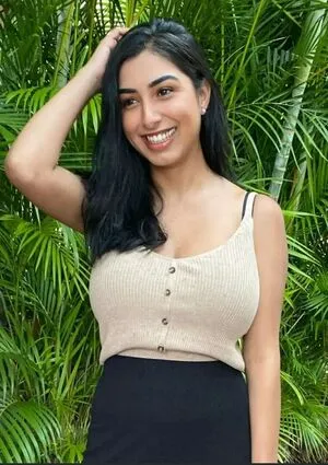 Sasha Kalra Thumbnail Picture