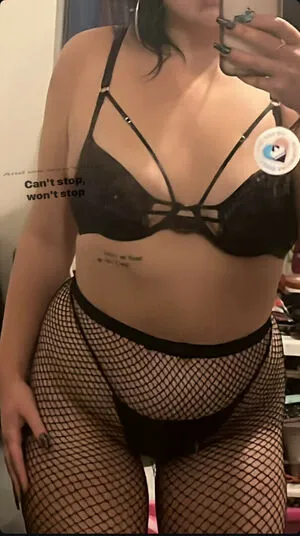 Saskia0 Thumbnail Picture