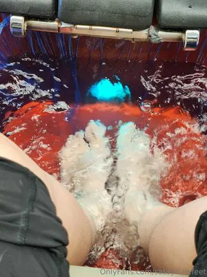 Sassylittlefeet Thumbnail Picture