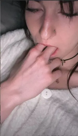 Satans Slut9 Thumbnail Picture