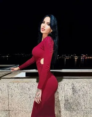 Satrinna Profile Thumbnail