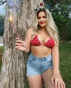Savanah Mae Thompson Profile Thumbnail