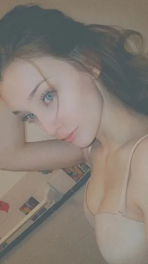 Savingmyinsanity OnlyFans Leaked Free Thumbnail Picture - #PB5R5ymry3