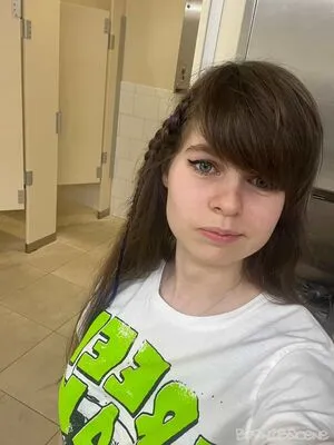 Scenegirlaya Thumbnail Picture