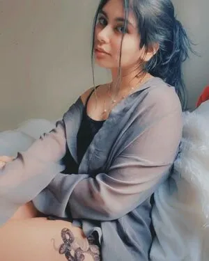 Scxrlet Blues Thumbnail Picture
