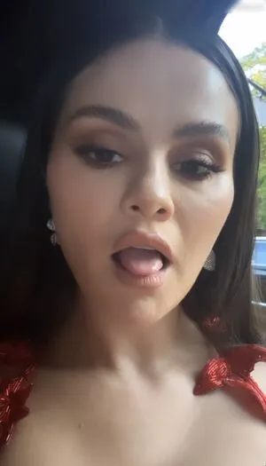 Selena Gomez OnlyFans Leaked Free Thumbnail Picture - #F2RIx3IGNf