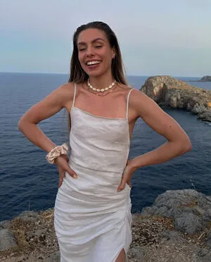 Selina Juana Thumbnail Picture