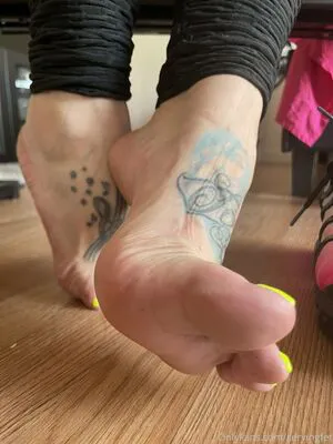 Servingfet OnlyFans Leaked Free Thumbnail Picture - #b5l9vIuJW2